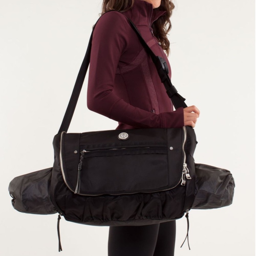 Lululemon Yoga Moto Messenger Bag